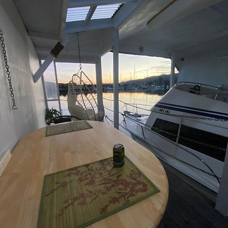 Ferienwohnung On The Water Boat House Whangarei Exterior foto