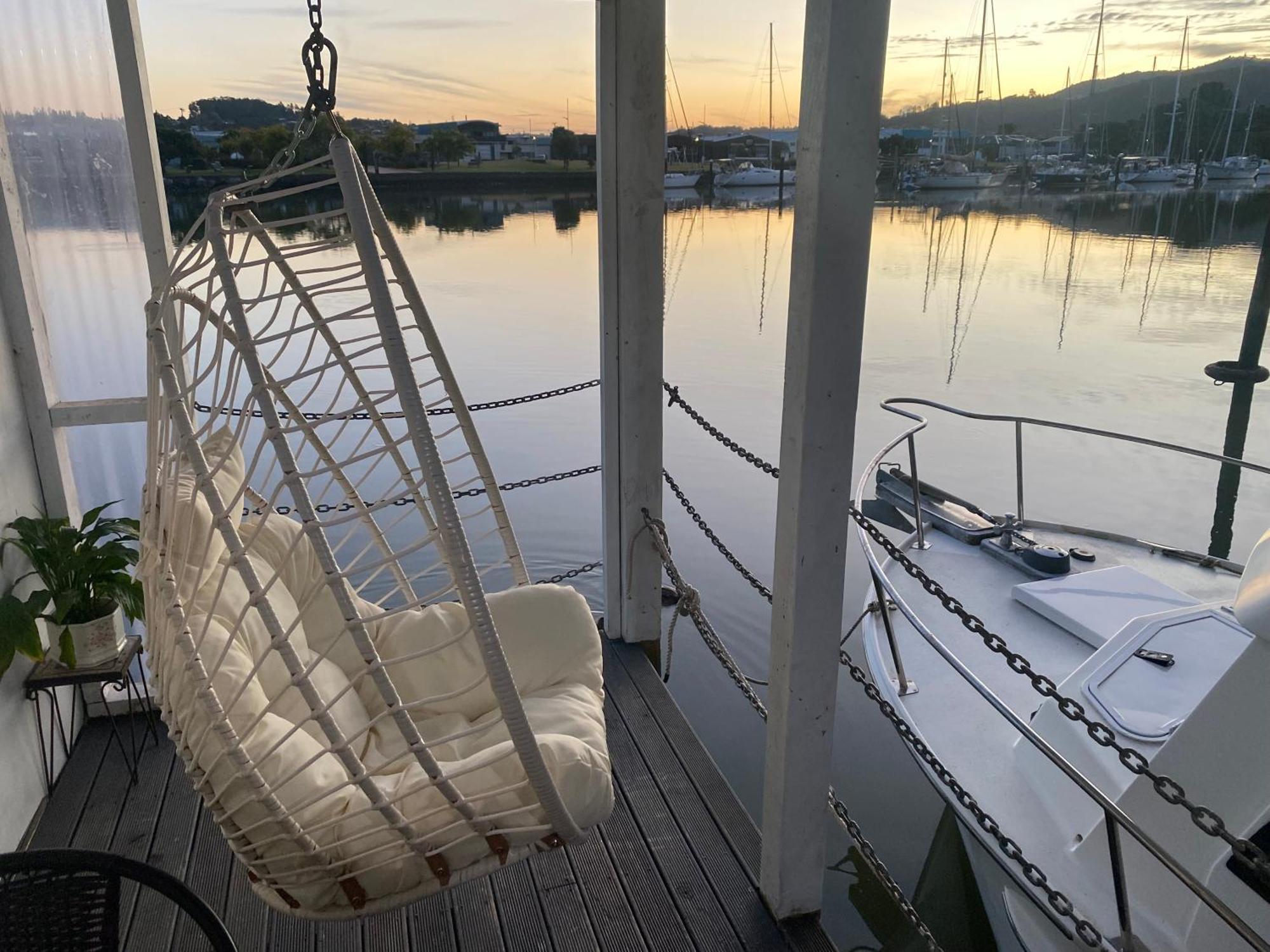 Ferienwohnung On The Water Boat House Whangarei Exterior foto